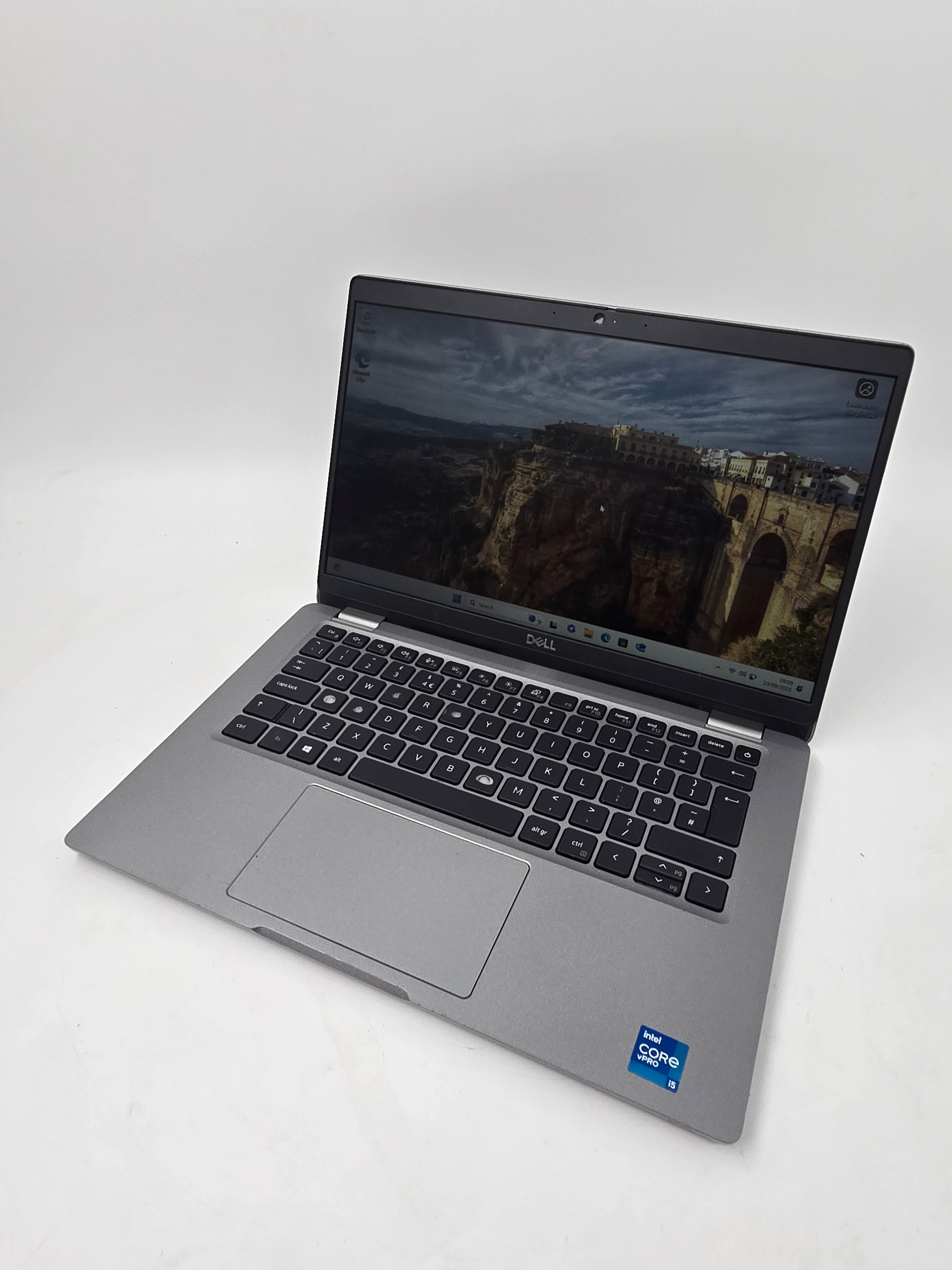 Dell Latitude 5320 13" Screen i5 11th Gen 8GB RAM 256GB SSD W11 Spares #8