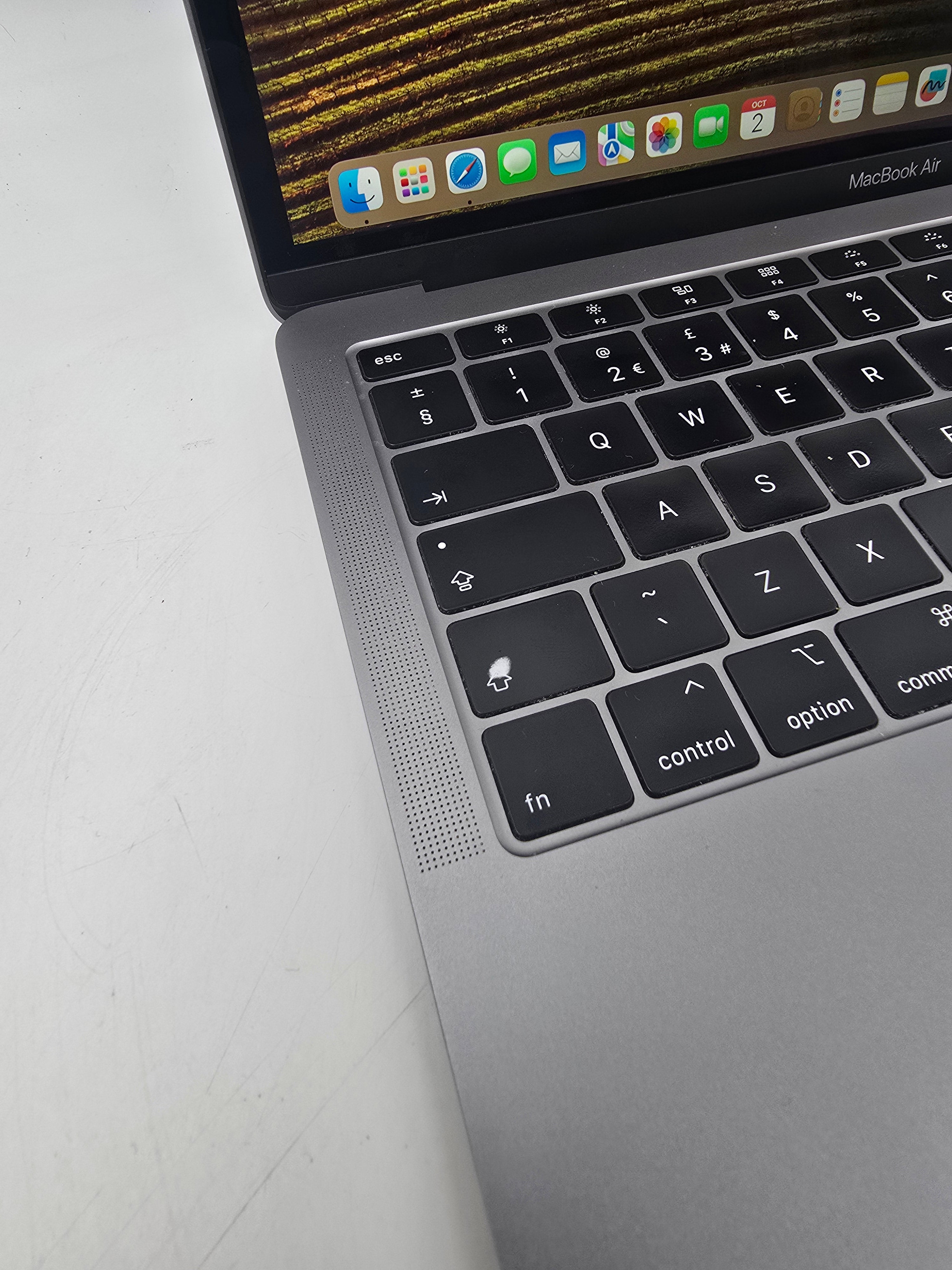 Apple MacBook Air 2018 13" Screen i5 8th Gen 1.6GHz 8GB RAM 256GB SSD Sonoma
