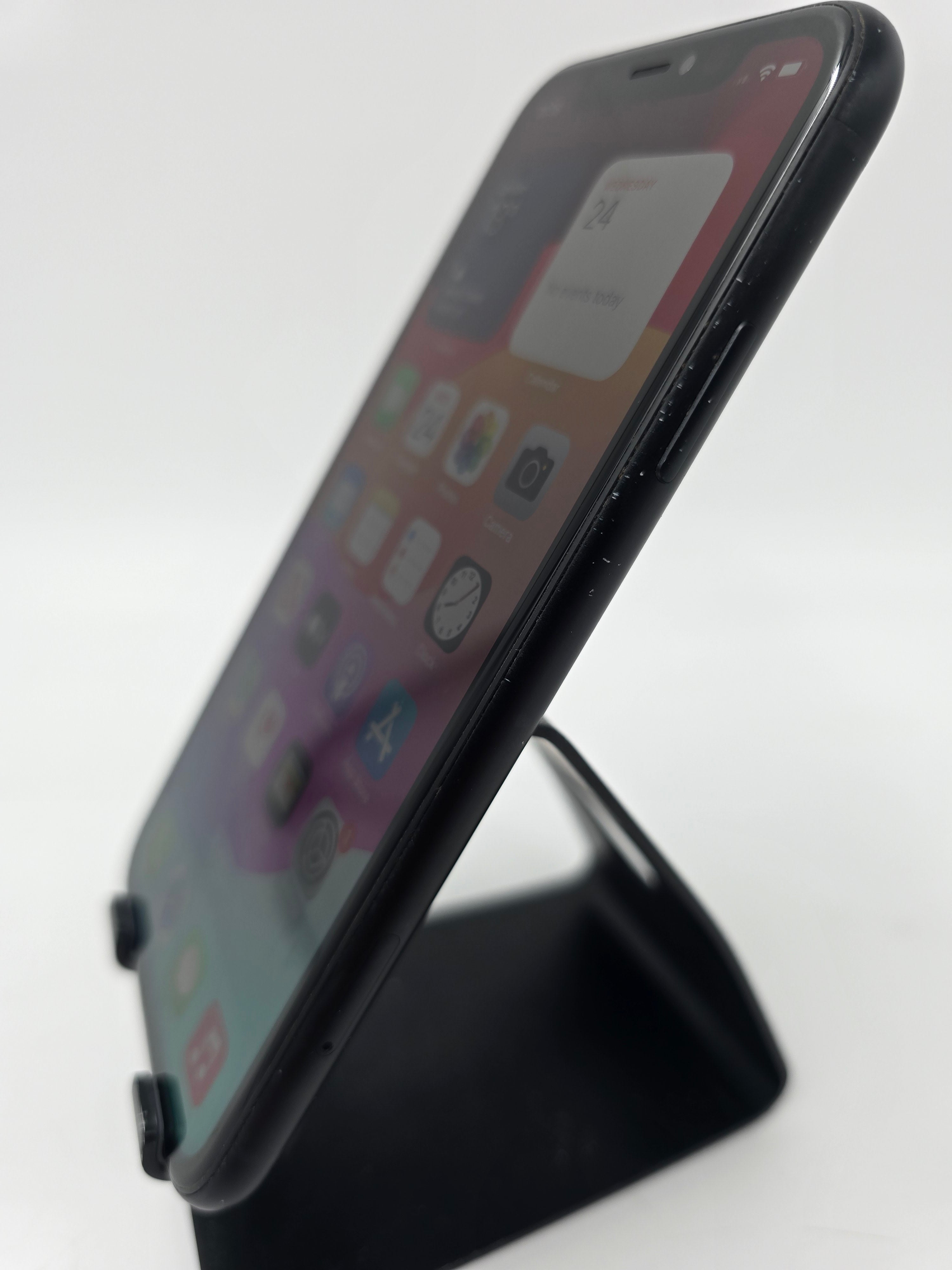 Apple iPhone XR 2018 6.1" 64GB Storage Black Unlocked 87% Battery Health